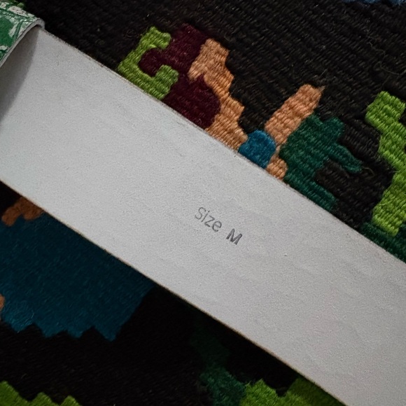 NWT Green Leather Croc-Embossed Belt with White Buckle - Picture 6 of 8